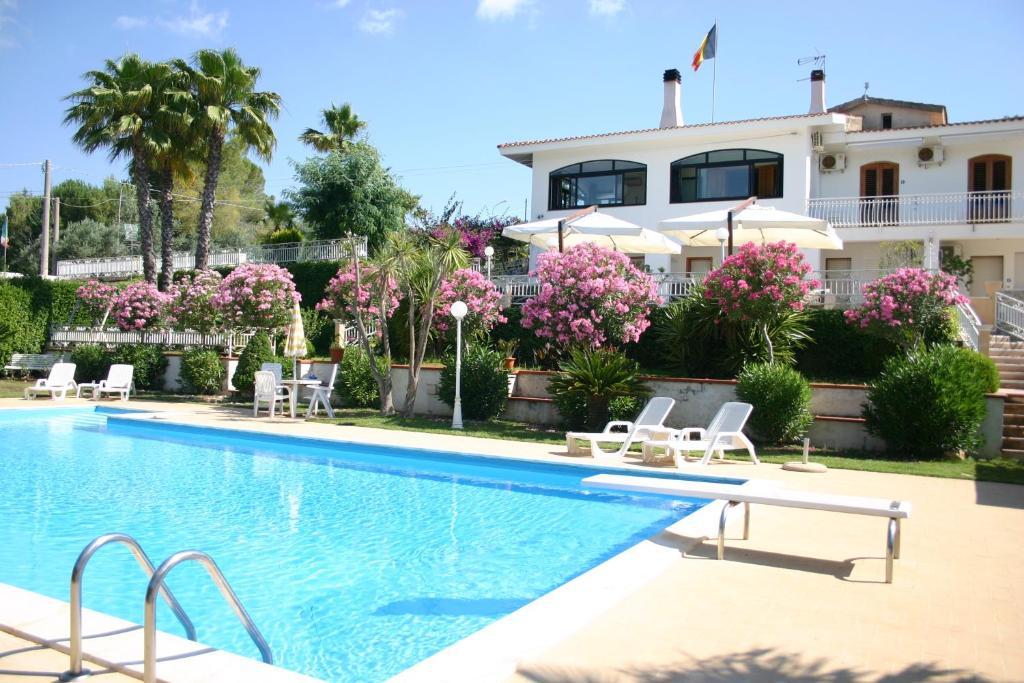 San Corrado di Fuori Villa Teresa מראה חיצוני תמונה